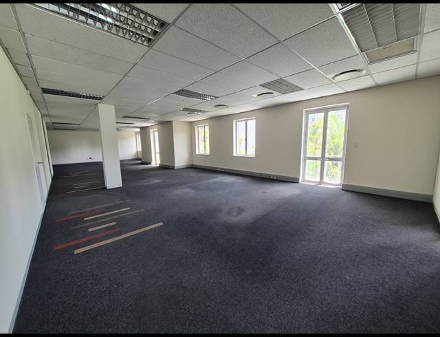 565M² OFFICE TO LET IN SANDTON CENTRAL
